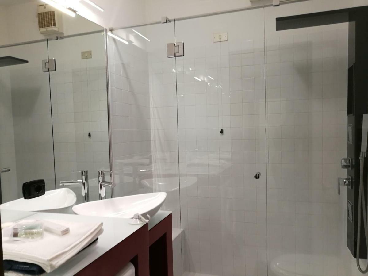 Carducci Apartment - The V Collection Turate Ngoại thất bức ảnh