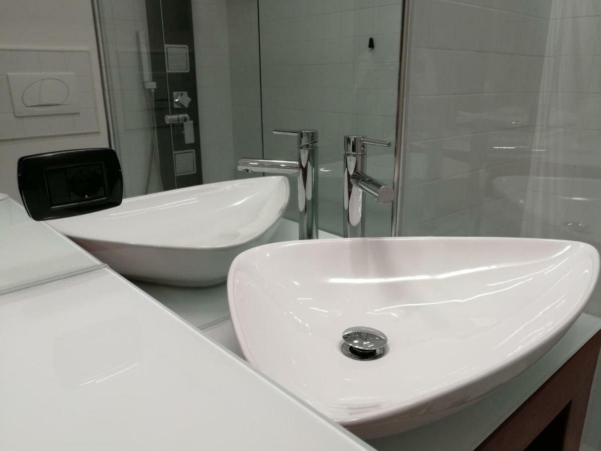 Carducci Apartment - The V Collection Turate Ngoại thất bức ảnh